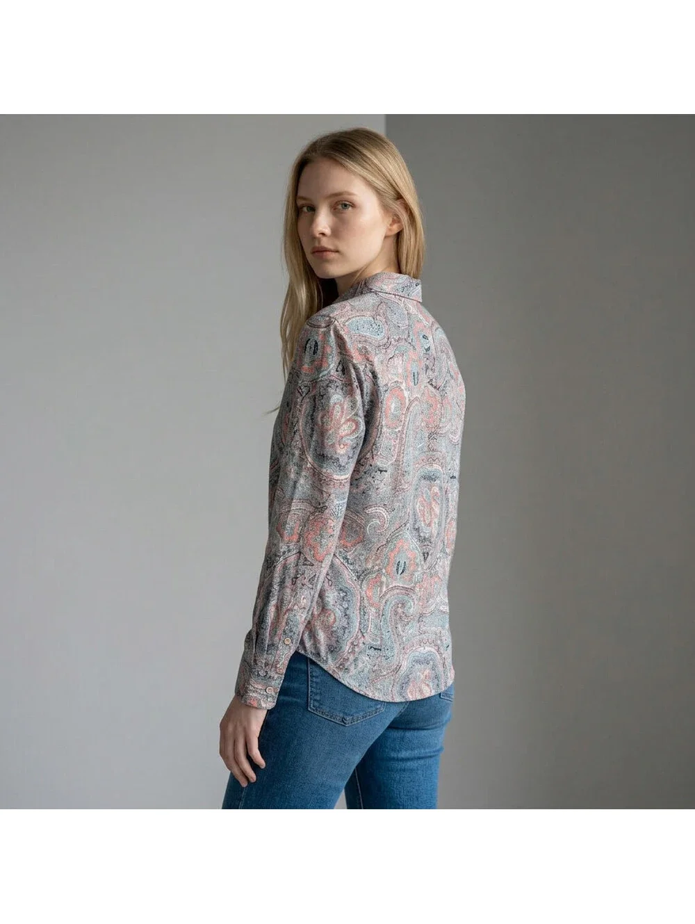 Talbots Shirt Women M Medium Blue Geometric Button Up Collared Long Sleeve